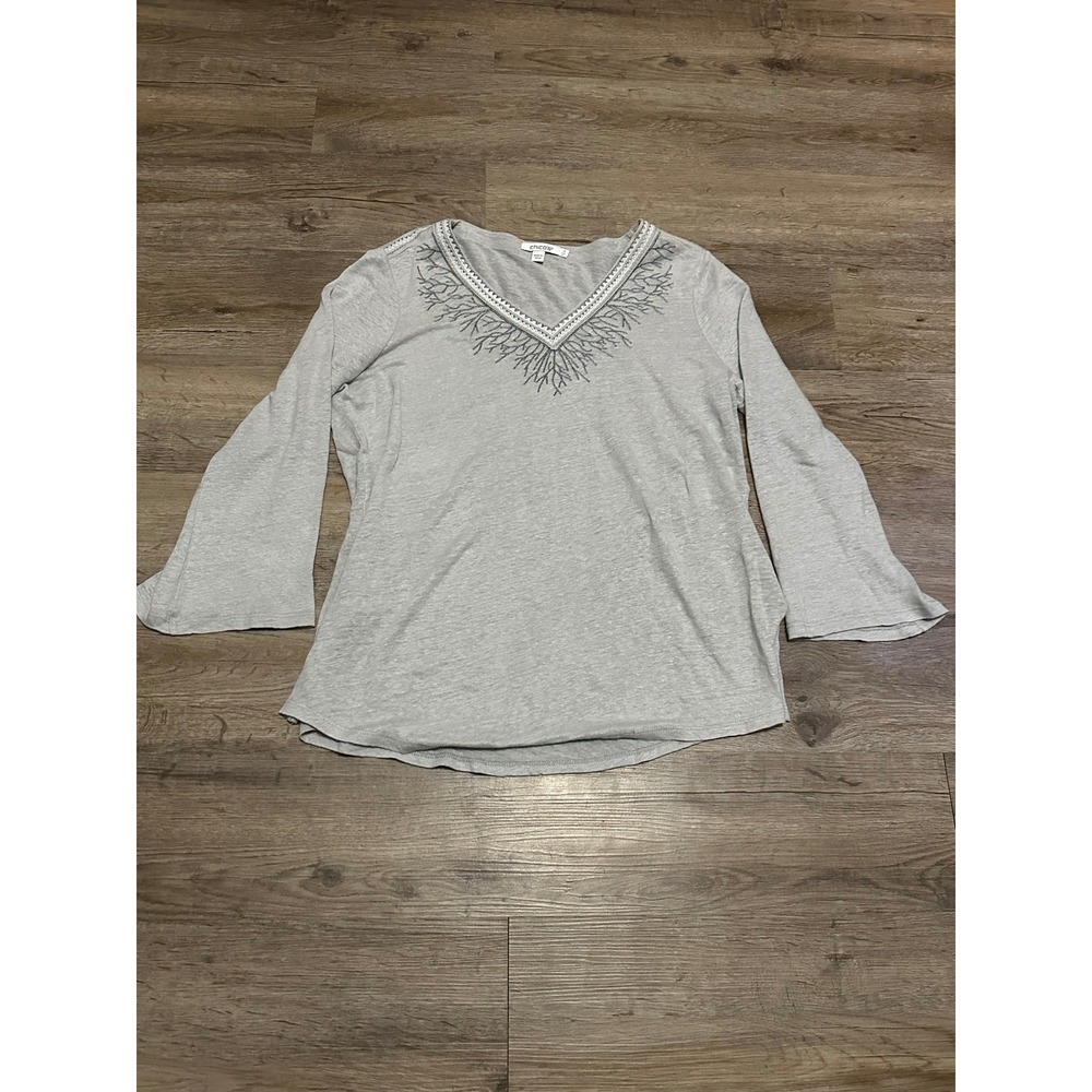 Chicos Gray Linen Embroidered V-Neck Bell Sleeve Top Size‎ 0 S 100% Linen 0745
